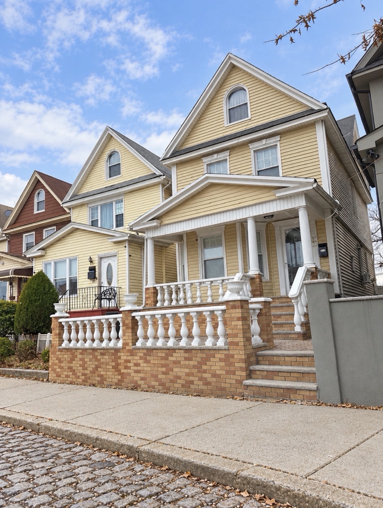Fachada de 85-12 Woodhaven Boulevard