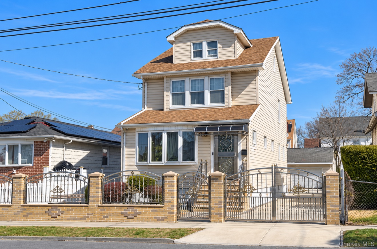 Fachada principal de 21911 131st Avenue, Laurelton